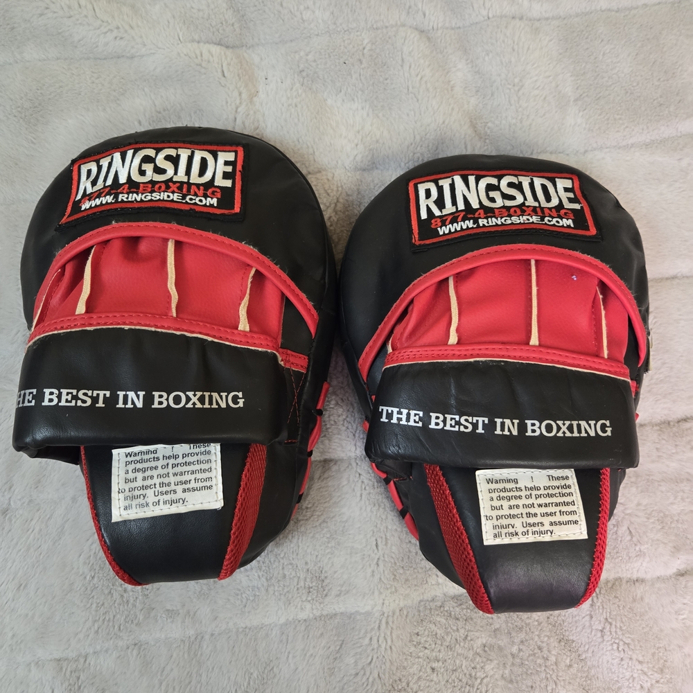 Ringside Boxing Mitts in Black and Red